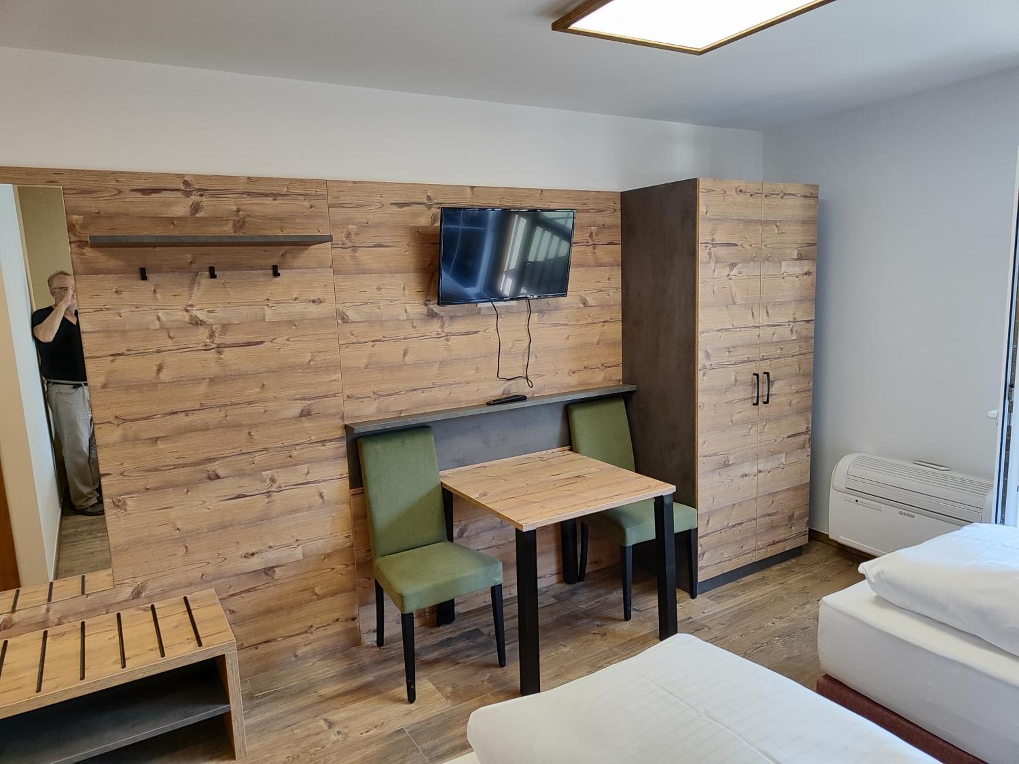Hostel Бад Гоисерн Экстерьер фото