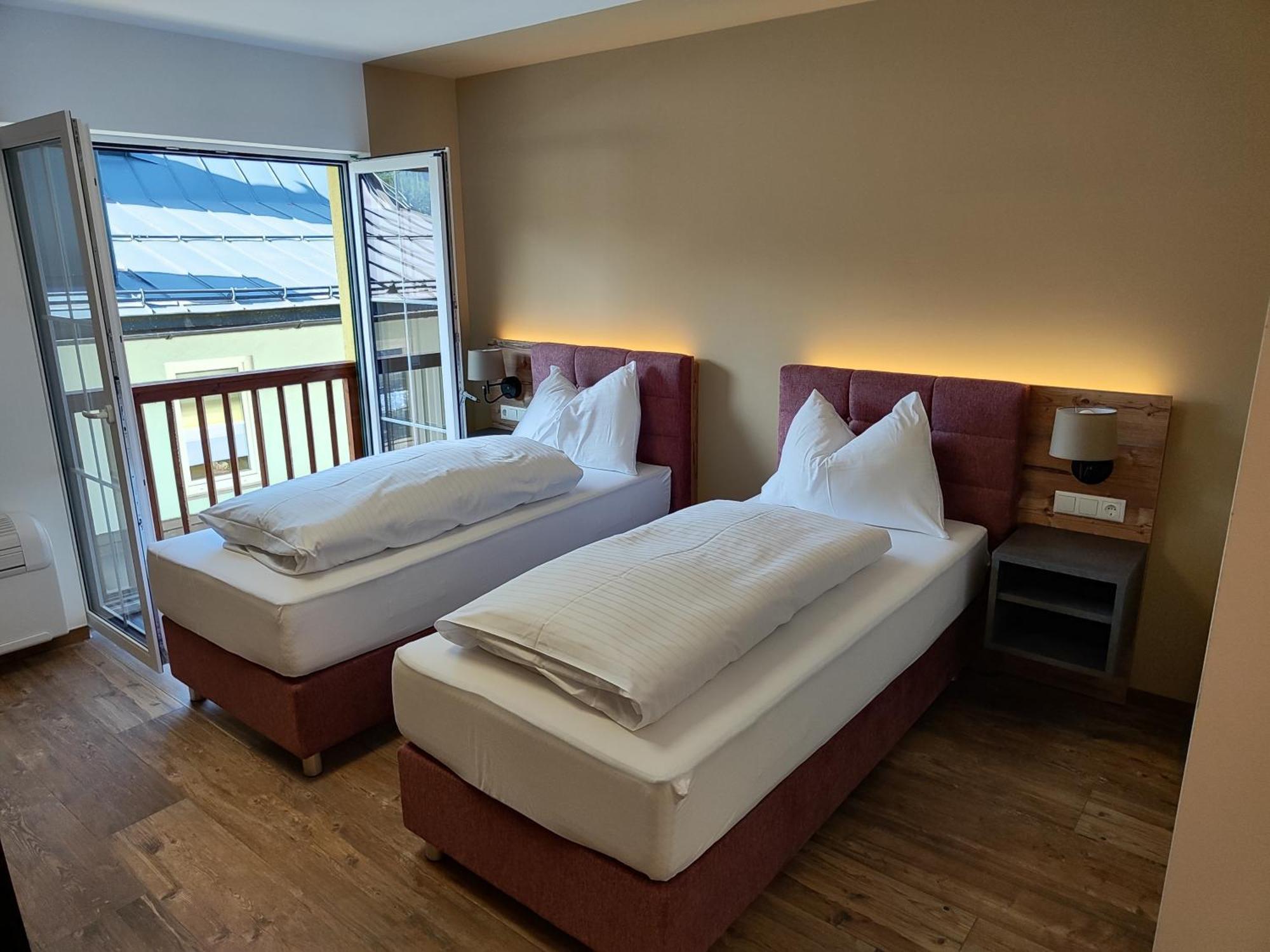 Hostel Бад Гоисерн Экстерьер фото